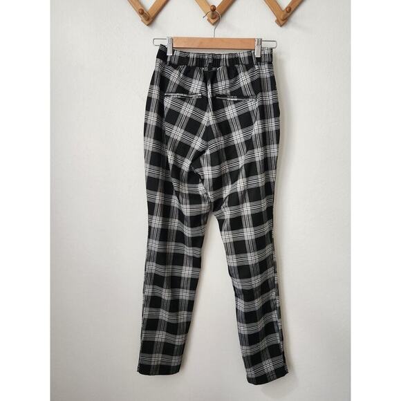 Hot Topic black white plaid womens pants w chain hook stretch S emo - Picture 3 of 6